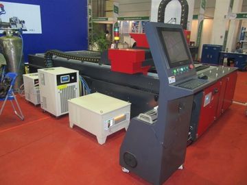 500W 1500 x tagliatrice del laser della fibra di CNC 3000 per il piatto dello strato